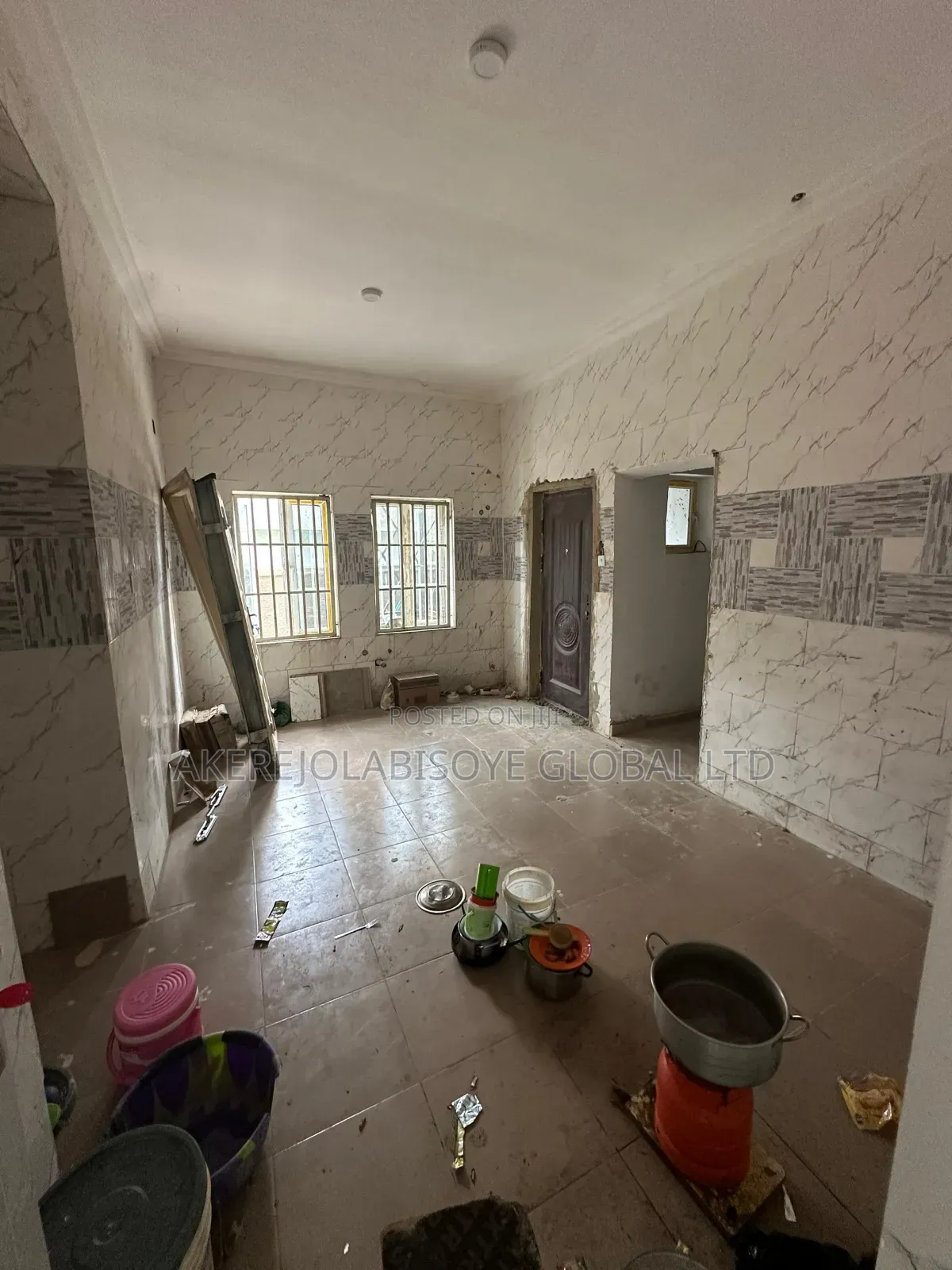 5bdrm Duplex in In An Estate for rent in Gwarinpa