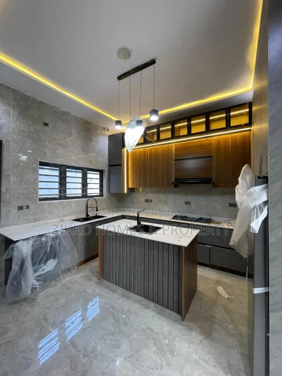 5bdrm Duplex in Lekki for sale in Lekki
