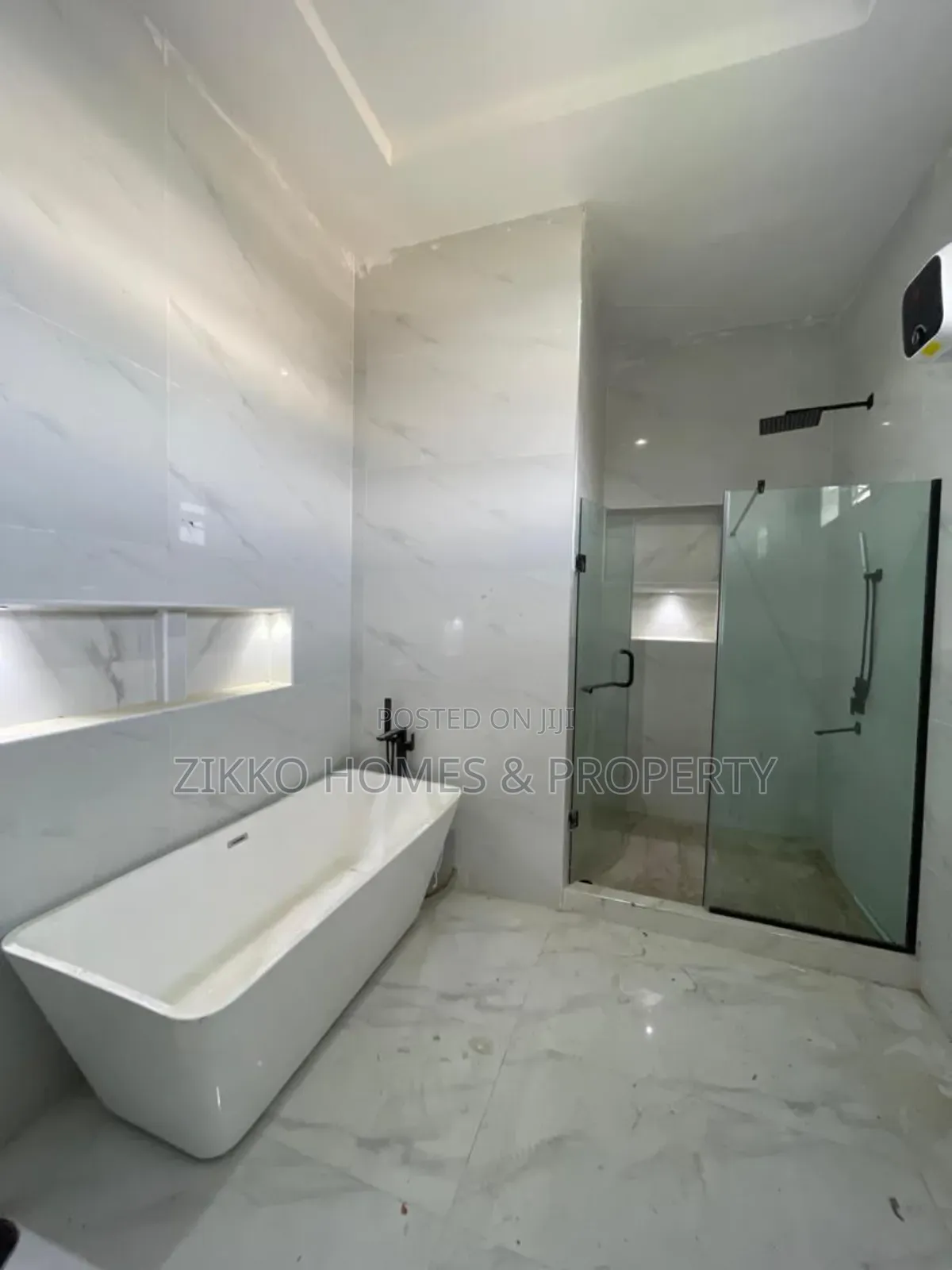 5bdrm Duplex in Lekki for sale in Lekki