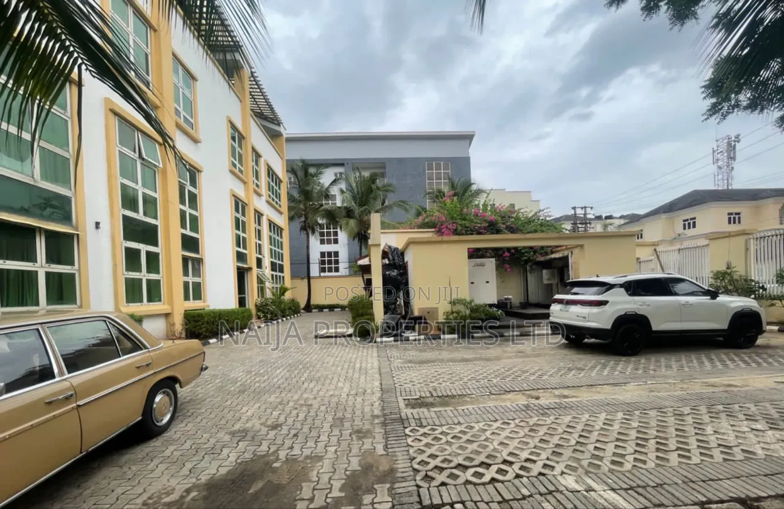 2bdrm Block of Flats in Oniru Estate, Victoria Island for sale in Victoria Island