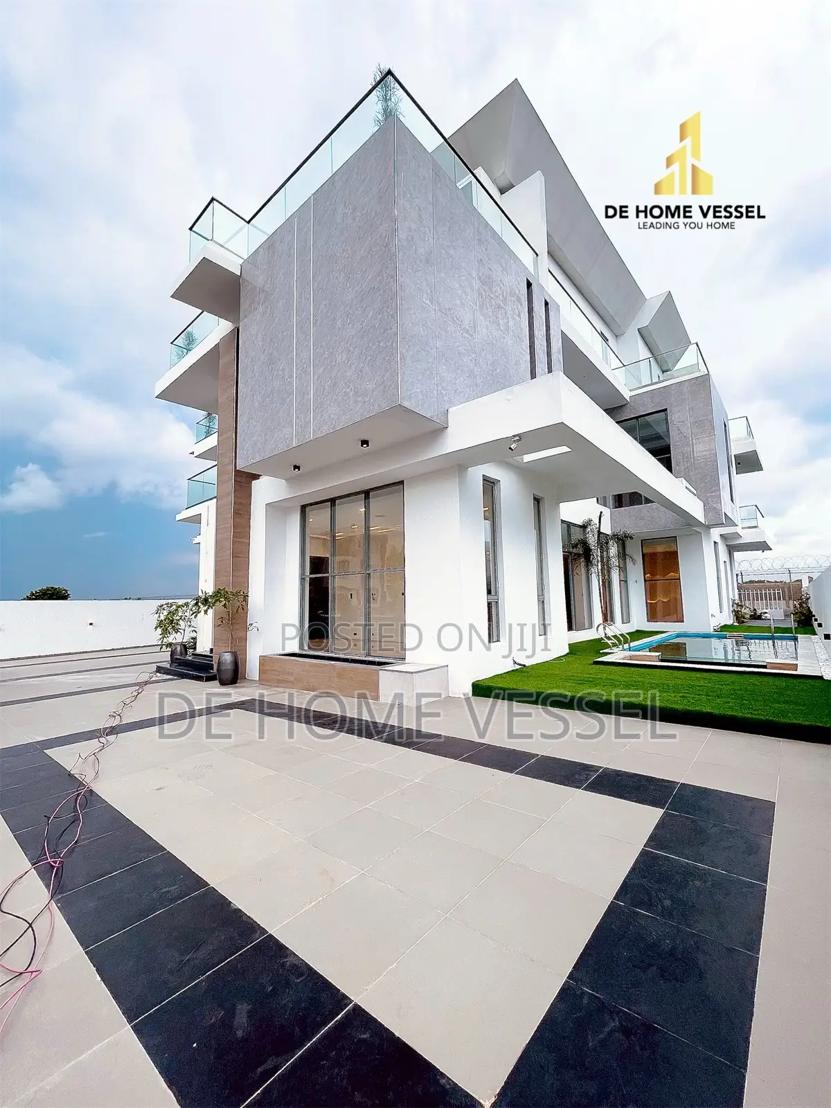 5bdrm Duplex in Osapa london for sale in Osapa london