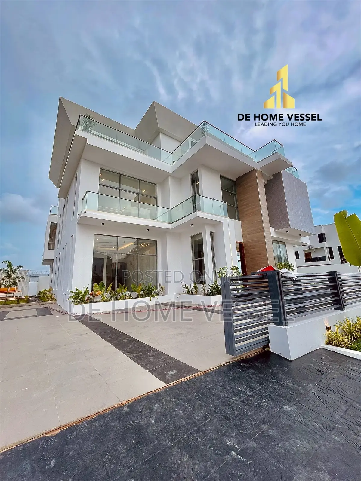 5bdrm Duplex in Osapa london for sale in Osapa london