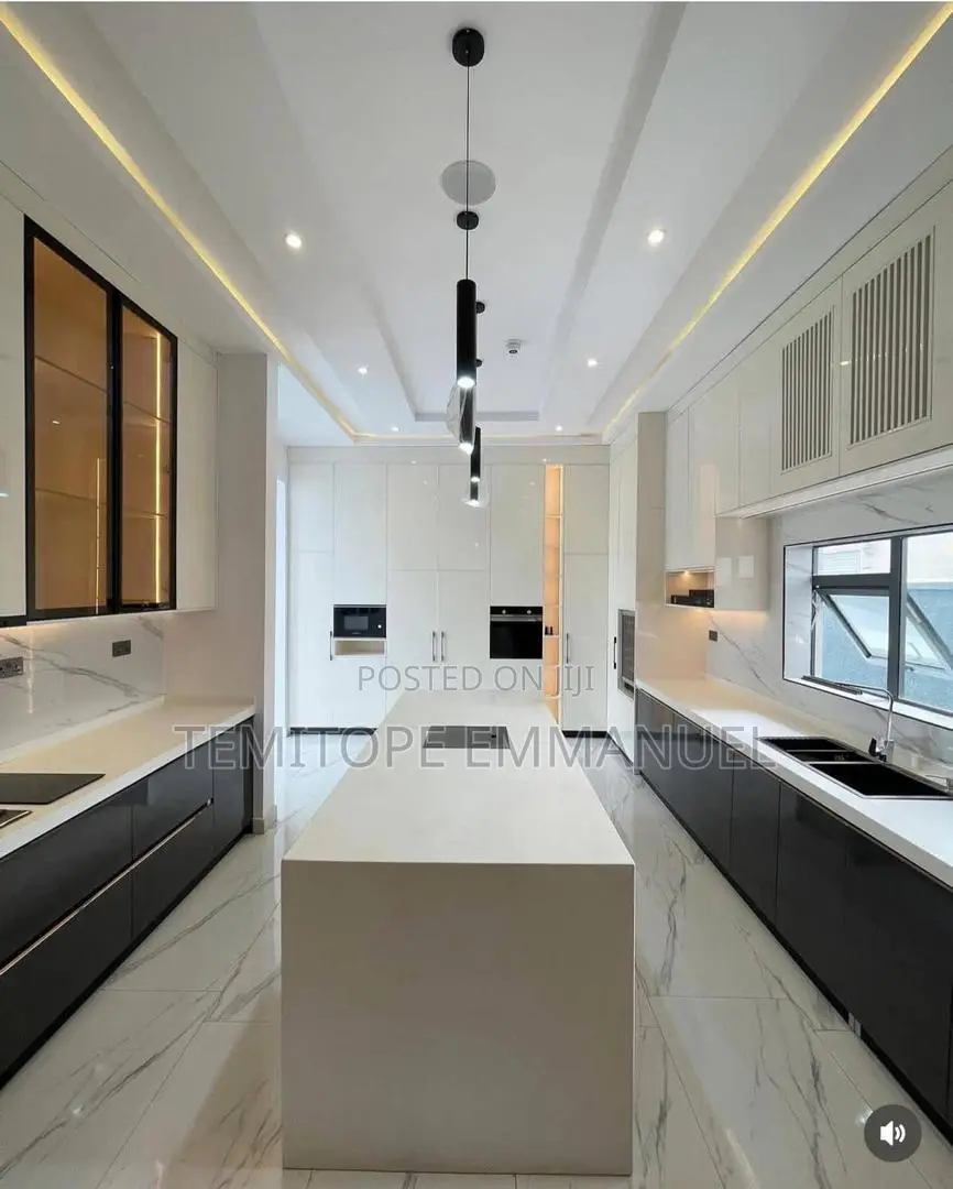 Furnished 5bdrm Duplex in Ikate for sale in Ikate