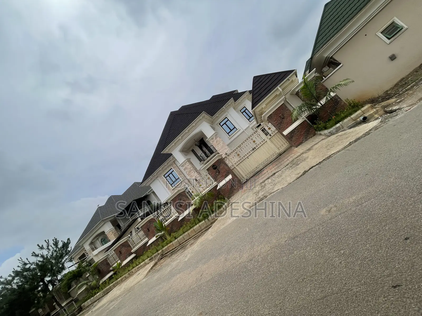 7bdrm Duplex in Mabushi,Fct Abuja for sale in Mabushi