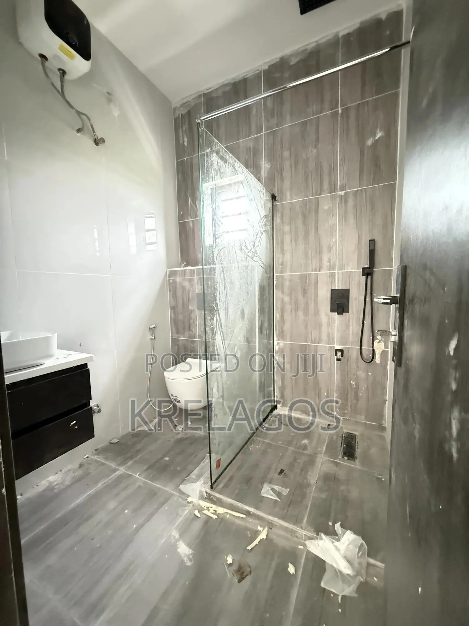 4bdrm Duplex in Off Lekki-Epe Expressway for sale in Off Lekki-Epe Expressway