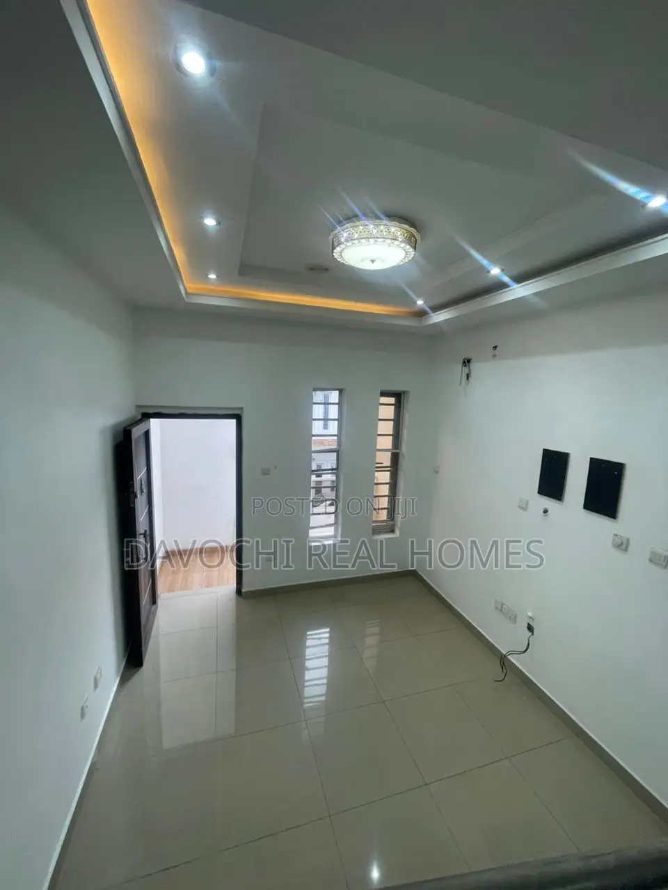 4bdrm Duplex in Chevron Toll Gate for rent in Chevron