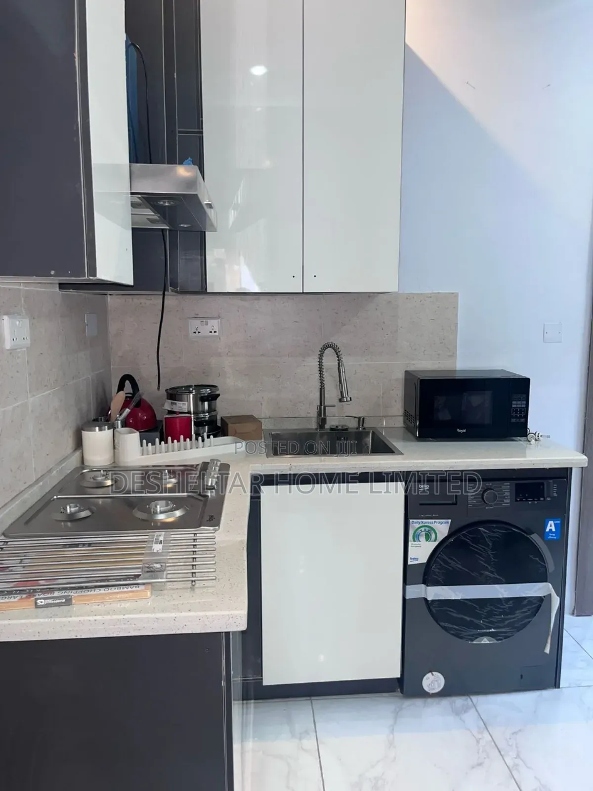 Furnished Studio Apartment in Oceanbay Estate, Chevron for rent in Chevron