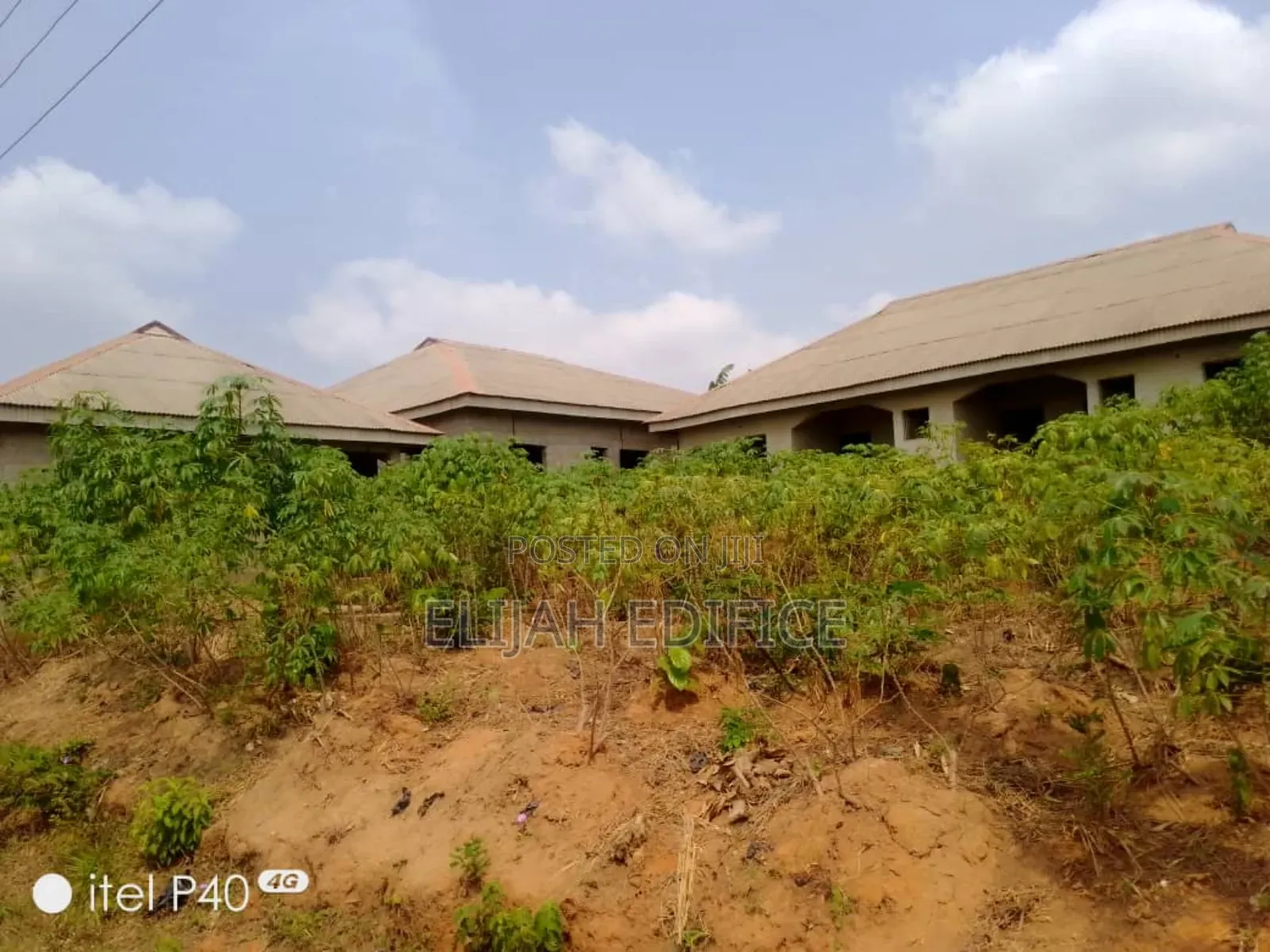 8bdrm Block of Flats in Waec/Hiltop, Ikorodu Garage for sale in Ikorodu Garage