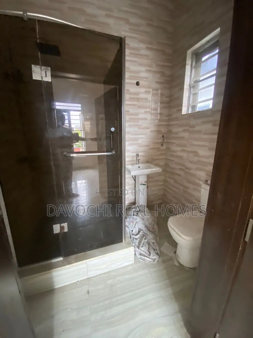 5bdrm Duplex in Osapa London for rent in Osapa london