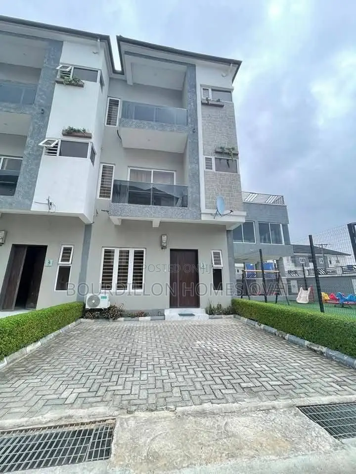 2bdrm Duplex in Ikate for sale in Ikate