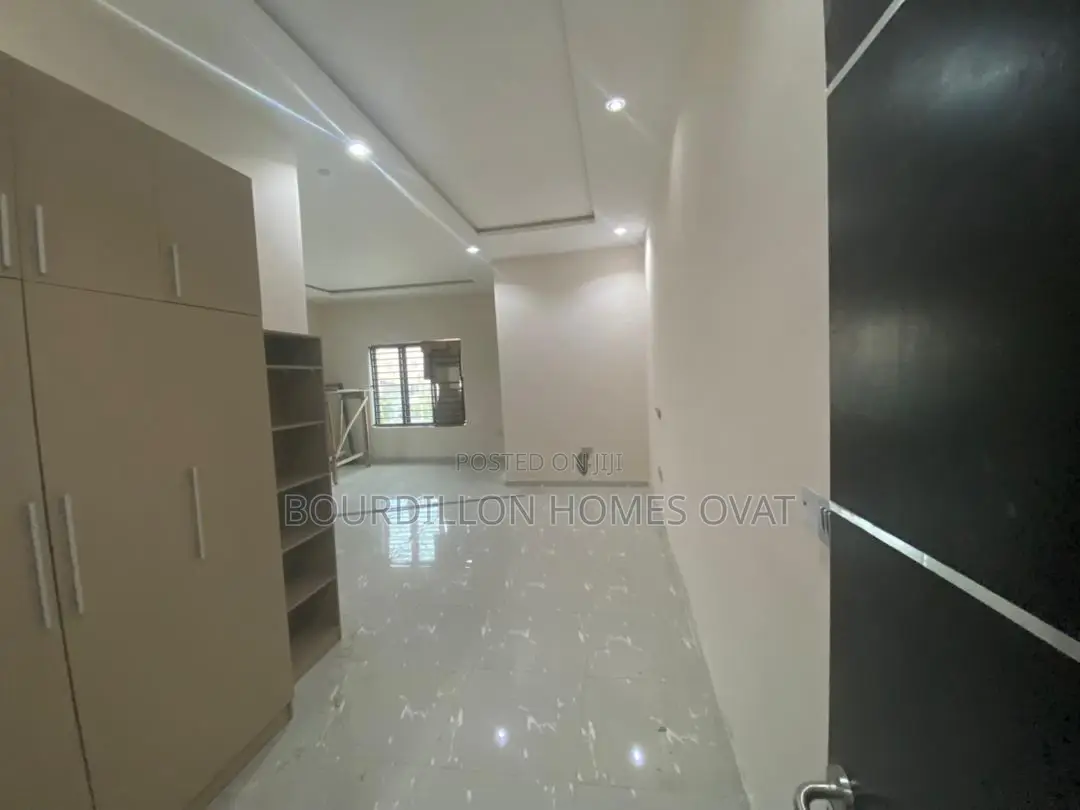 4bdrm Duplex in Lekki Phase 1 for rent in Lekki Phase 1