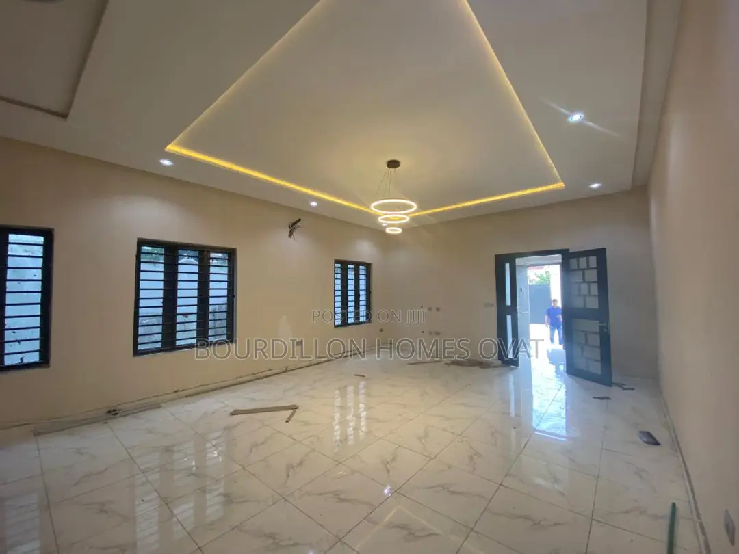 4bdrm Duplex in Lekki Phase 1 for rent in Lekki Phase 1
