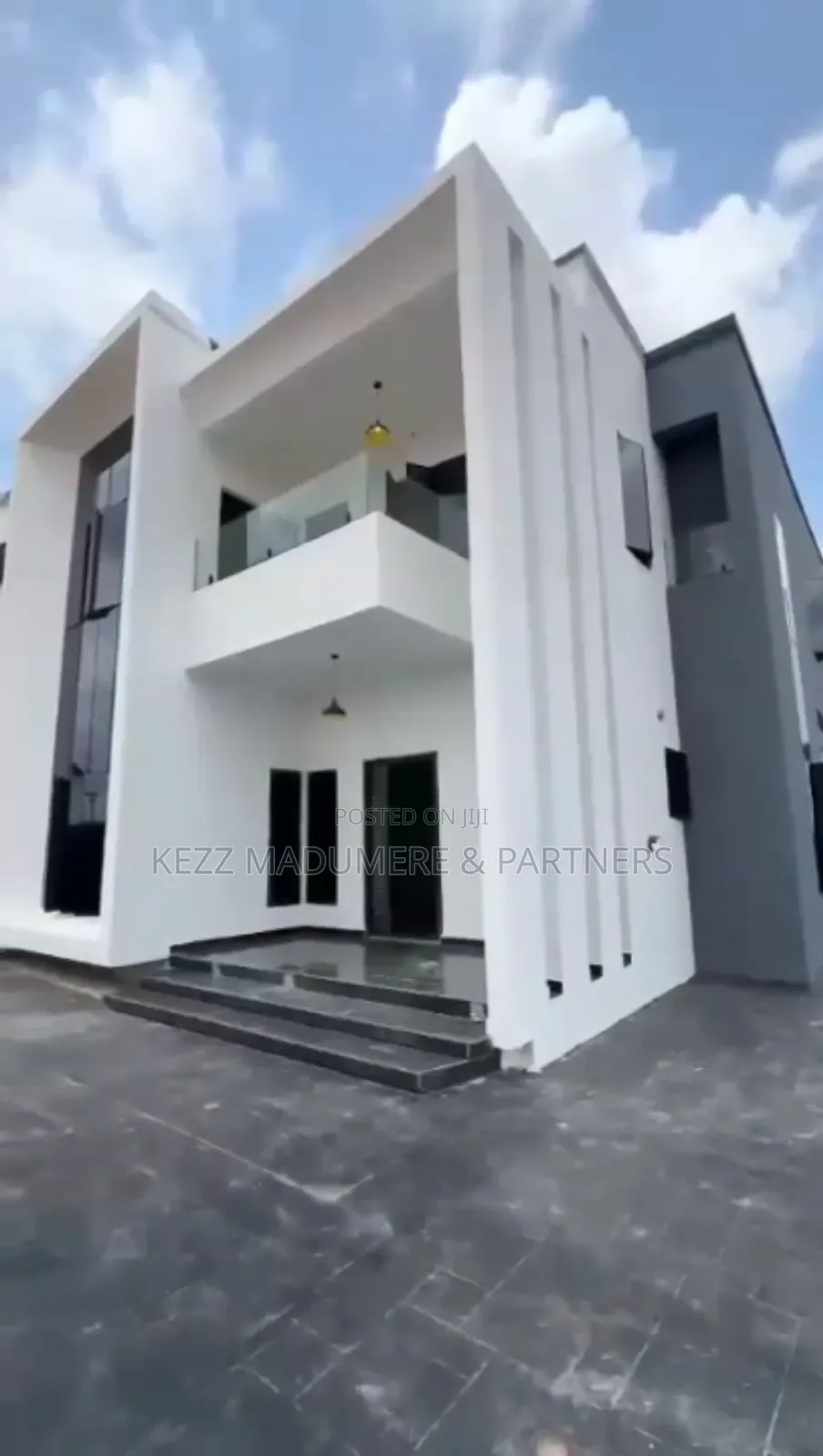 5bdrm Duplex in Centinery City for sale in Enugu