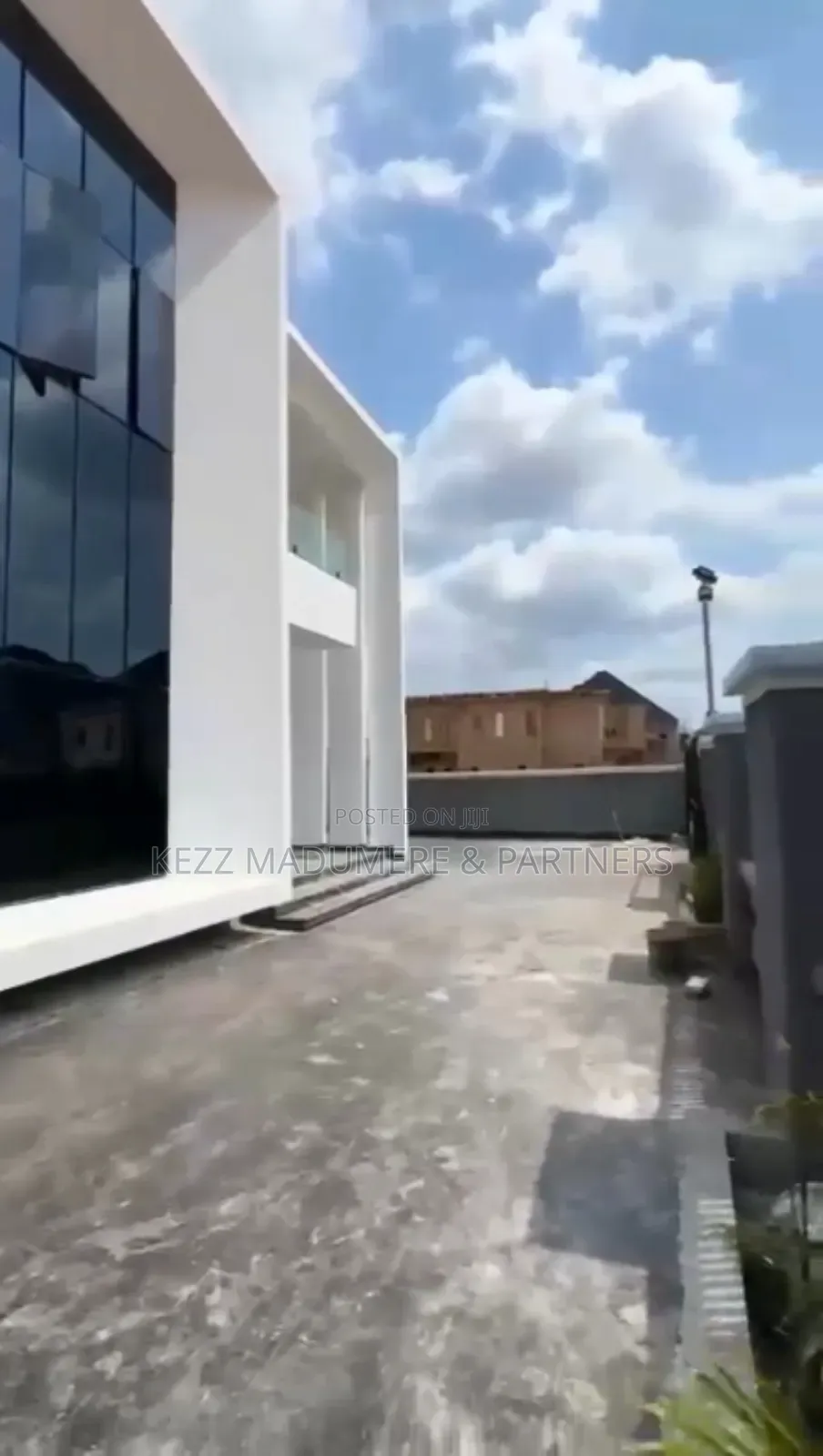 5bdrm Duplex in Centinery City for sale in Enugu