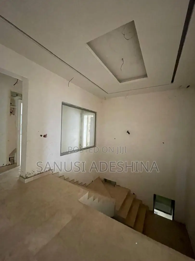 5bdrm Duplex in Gwarimpa Estate,Fct, Gwarinpa for sale in Gwarinpa