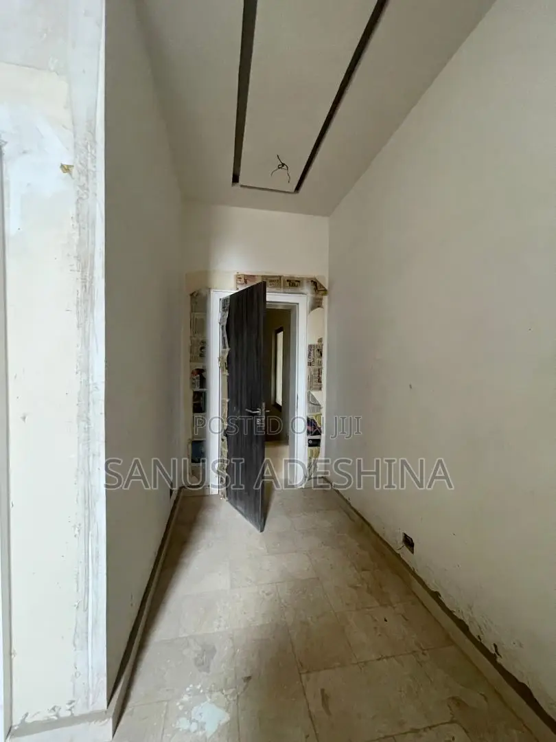 8bdrm Duplex in Gwarimpa Estate,Fct, Gwarinpa for sale in Gwarinpa