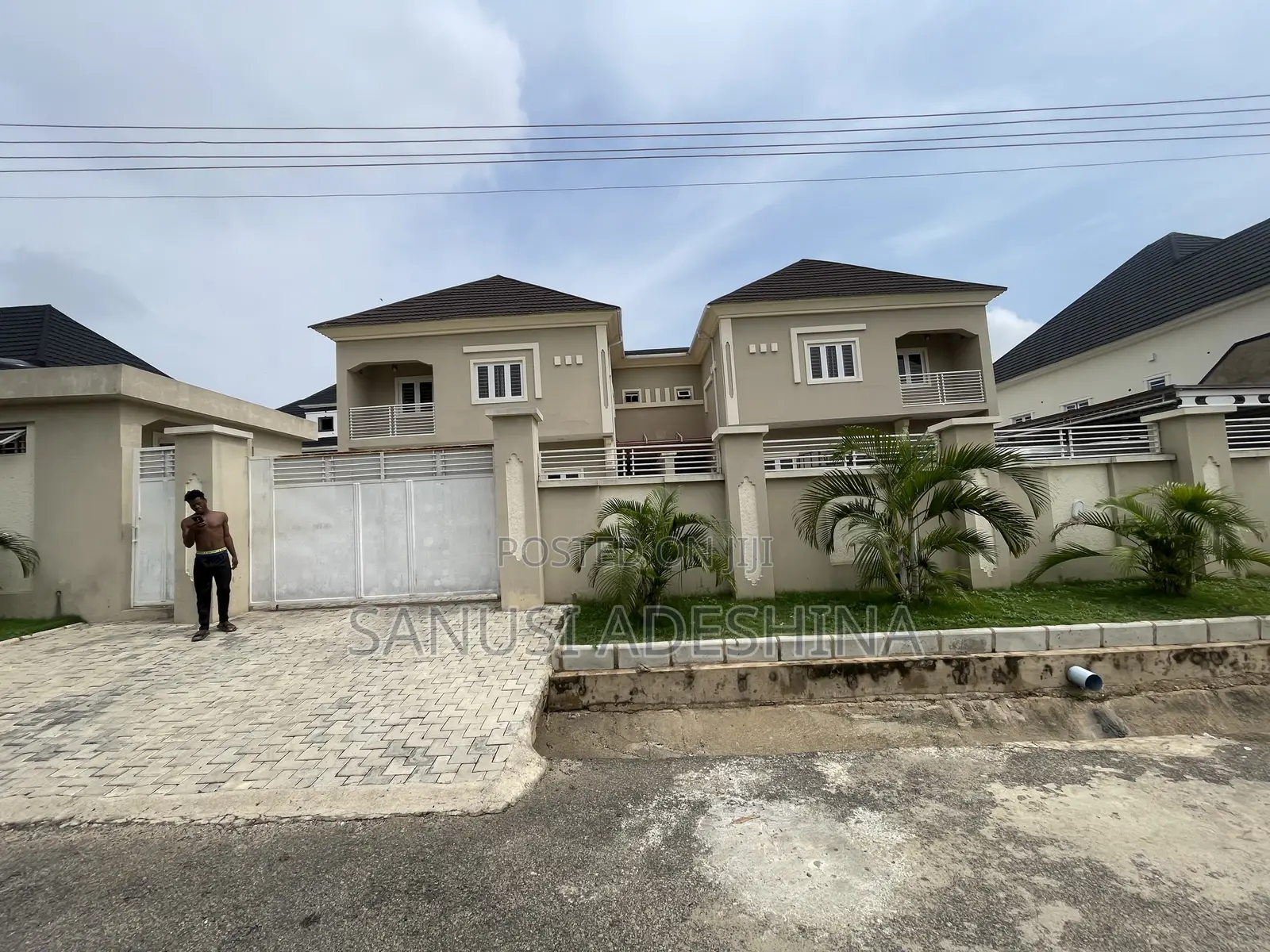 8bdrm Duplex in Gwarimpa Estate,Fct, Gwarinpa for sale in Gwarinpa