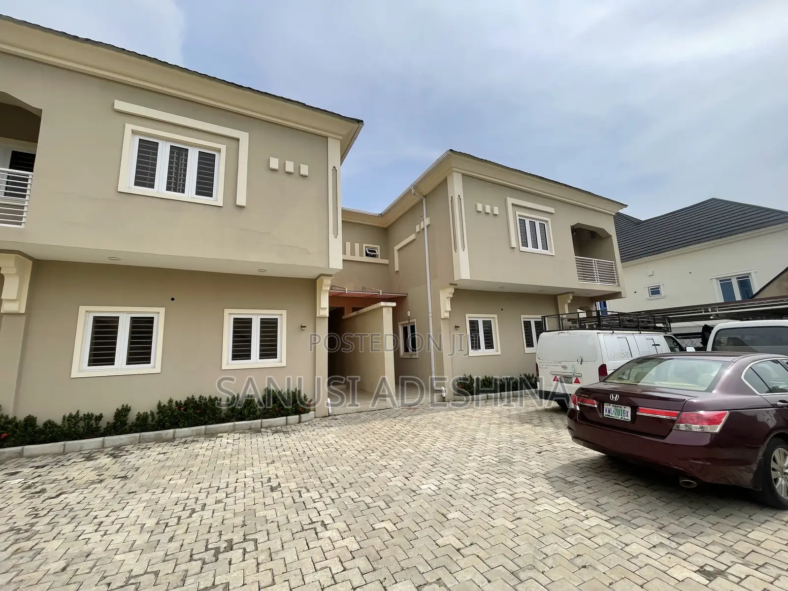 8bdrm Duplex in Gwarimpa Estate,Fct, Gwarinpa for sale in Gwarinpa