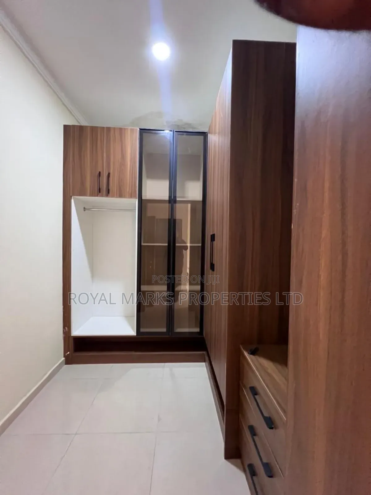 4bdrm Duplex in Durumi for sale in Durumi