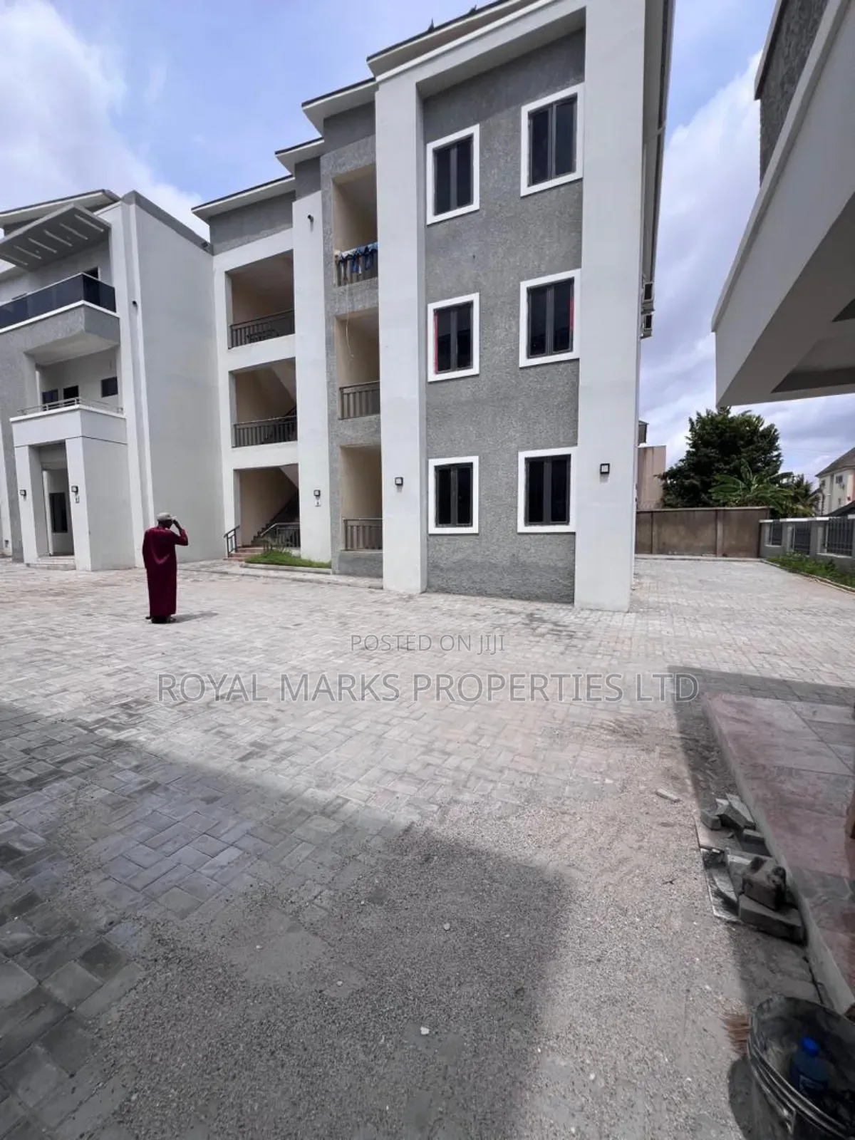 3bdrm Block of Flats in Durumi for sale in Durumi