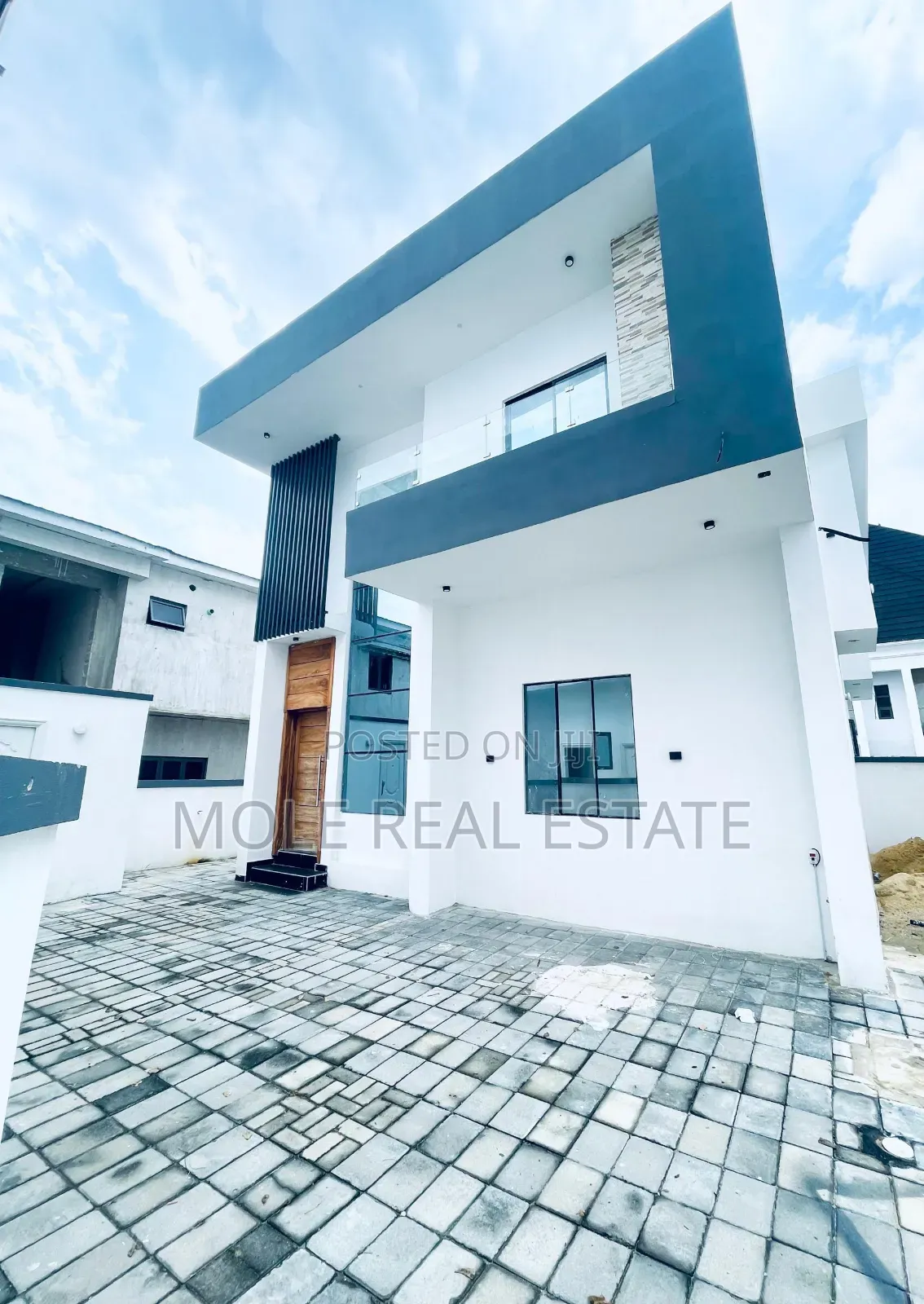Furnished 4bdrm Duplex in Ajah Leki for sale in Ajah