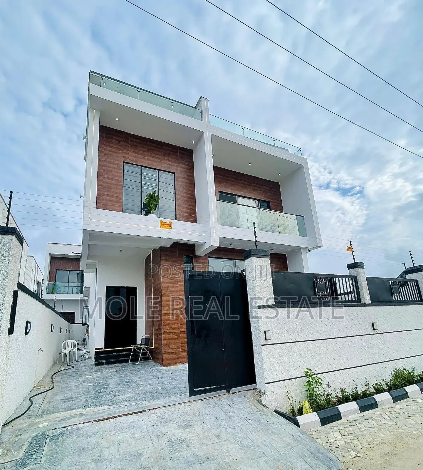 Furnished 4bdrm Duplex in Ajah Leki, Lekki for sale in Lekki
