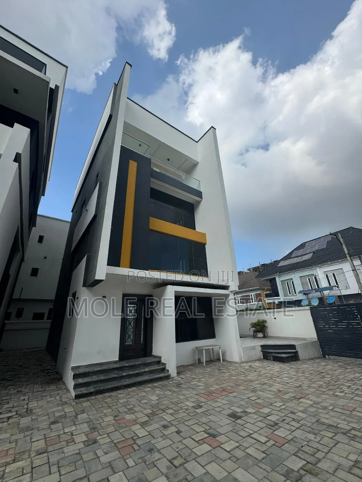 Furnished 4bdrm Duplex in Chevron, Lekki for sale in Lekki