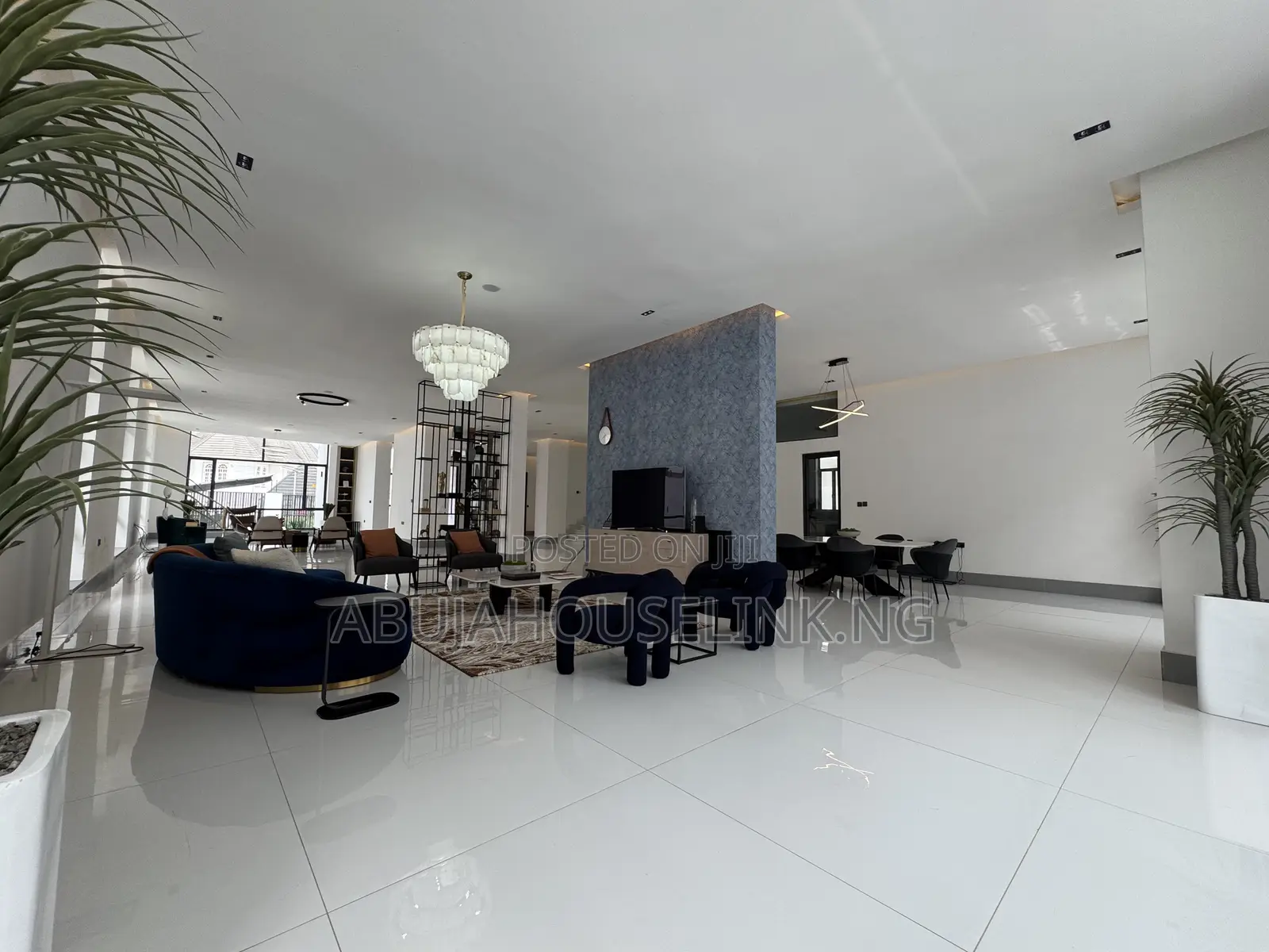 Furnished 8bdrm Duplex in Asokoro Main Abuja for sale in Asokoro