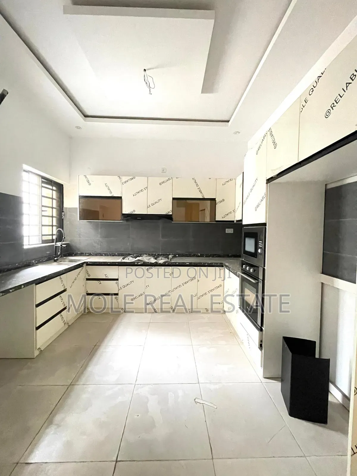 Furnished 2bdrm Block of Flats in Eko Pearl for sale in Eko Atlantic