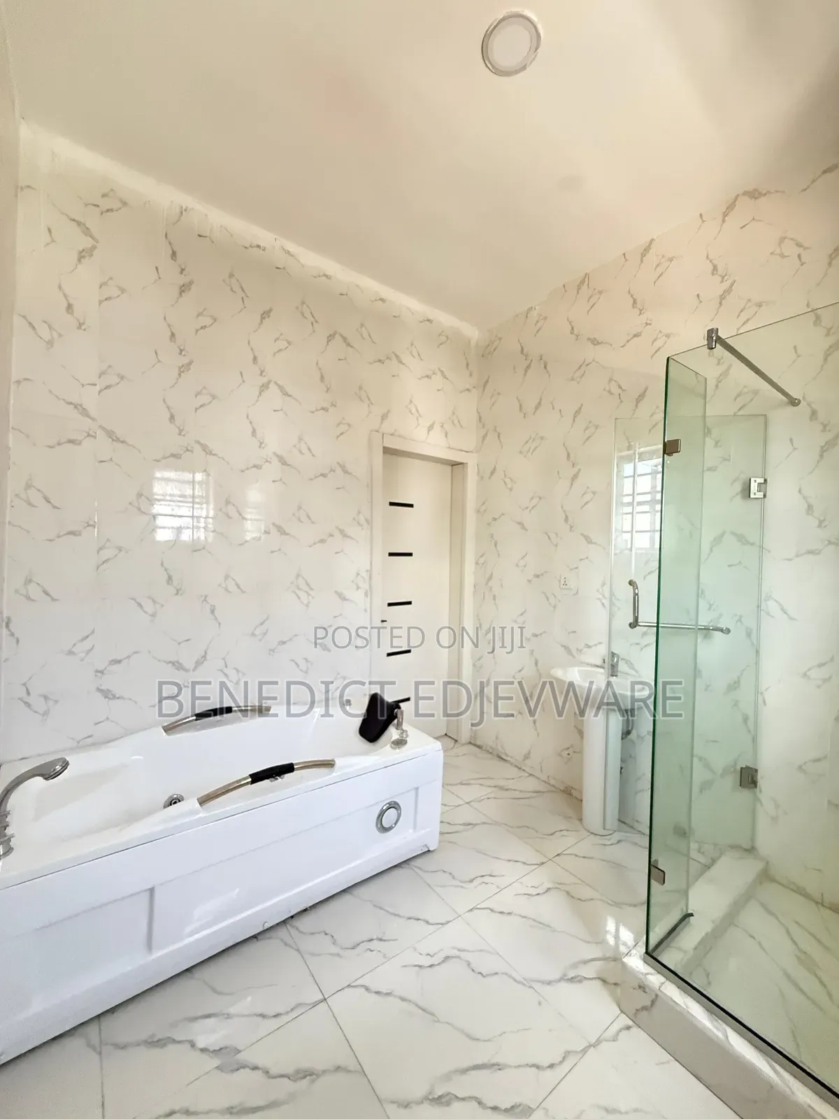 4bdrm Duplex in Orchid Road Estate, Lekki for sale in Lekki