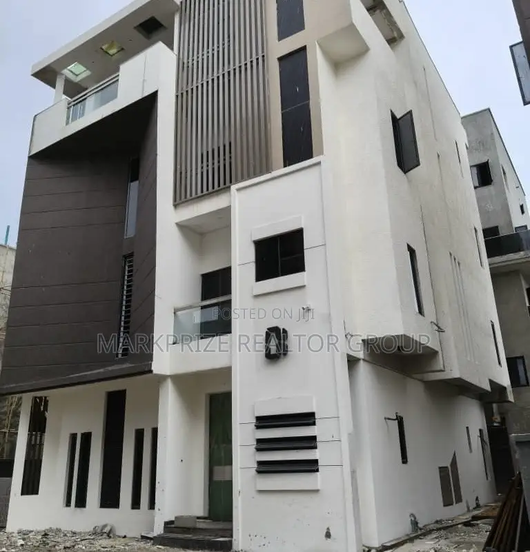 5bdrm Duplex in Old Ikoyi Lagos for sale in Old Ikoyi