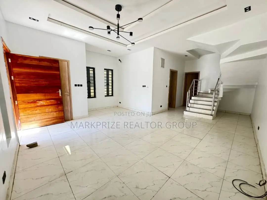 4bdrm Duplex in Orchid Lekki Lagos for sale in Lekki