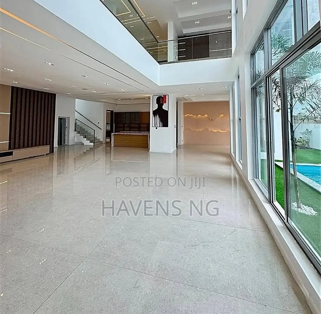 5bdrm Duplex in Osapa london for sale in Osapa london