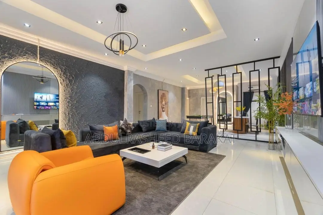 Luxury and Spacious Three Bedroom Apartment With Pool Snooker Balcony in Lekki Phase 1