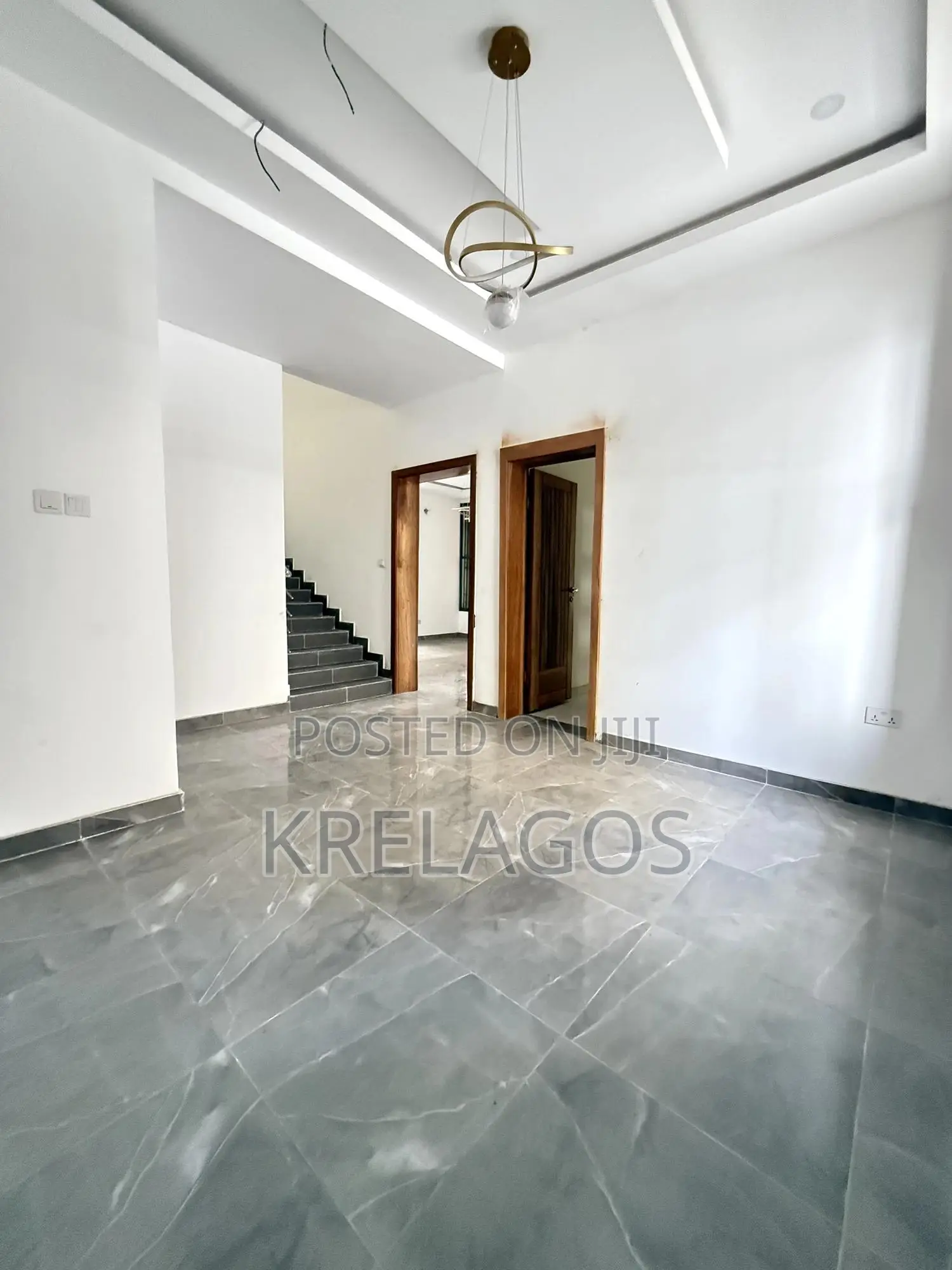 5bdrm Duplex in Lekki Phase 1 for sale in Lekki Phase 1
