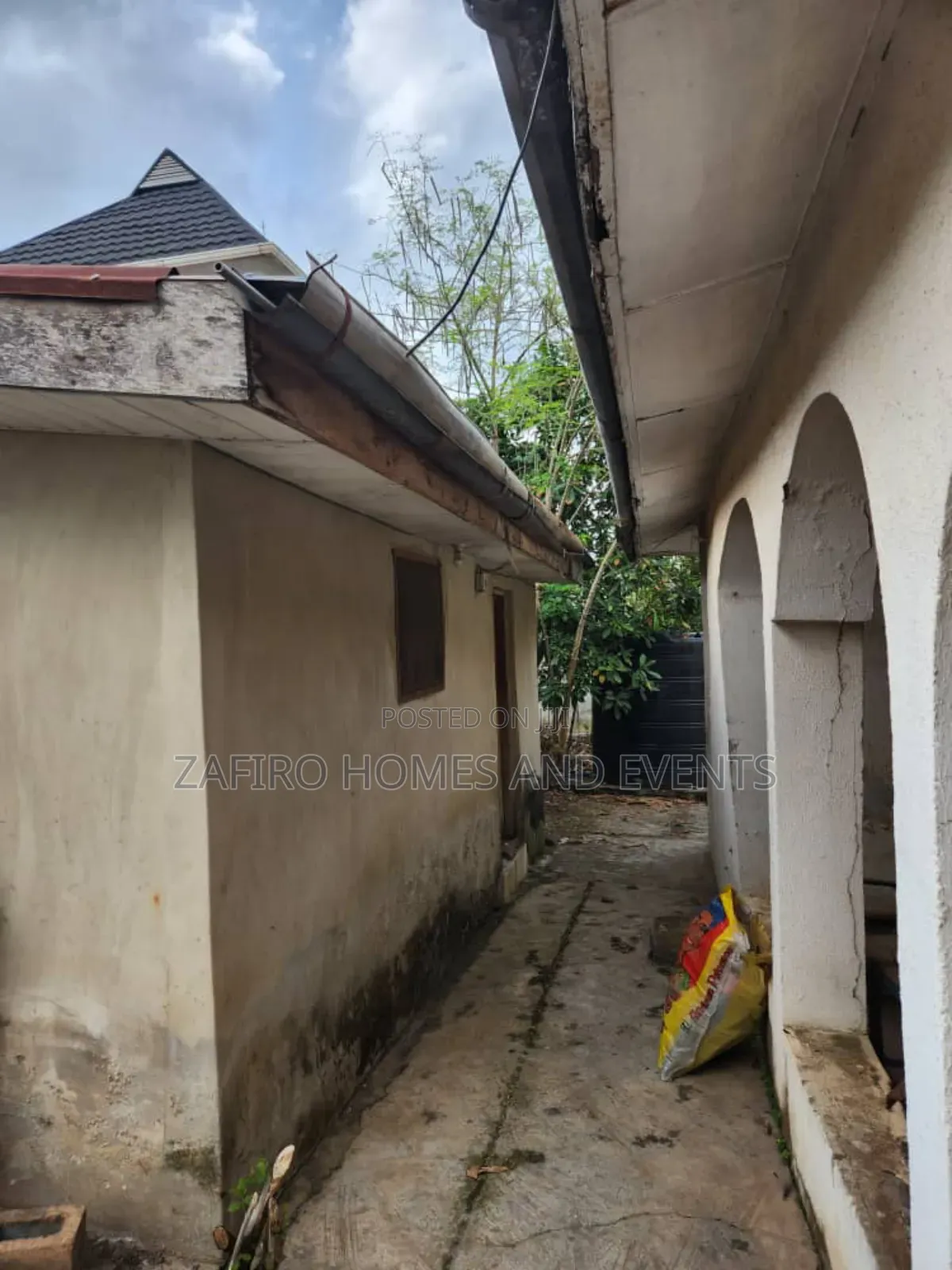 5bdrm Bungalow in Crown Height Area for sale in Ibadan
