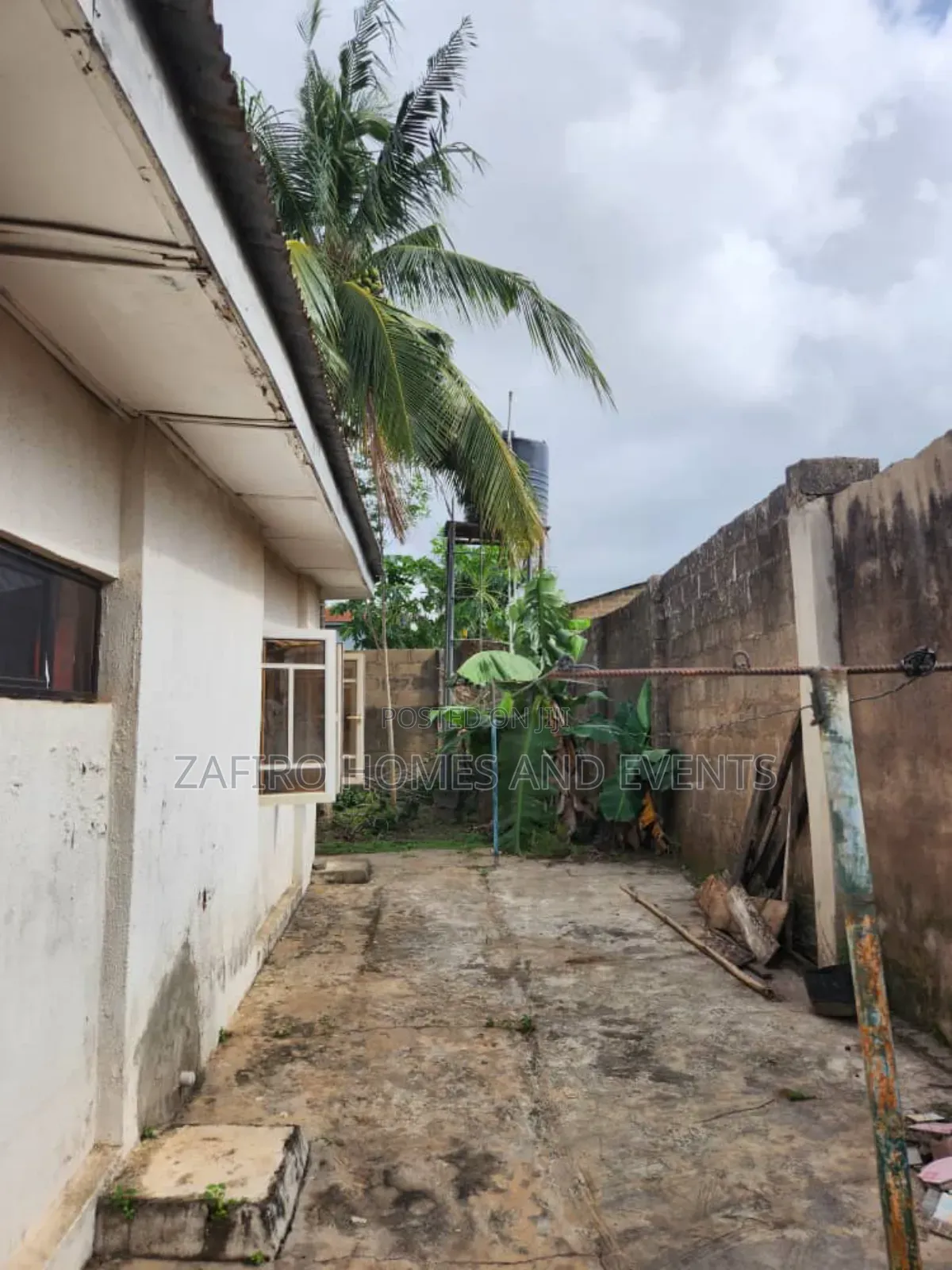 5bdrm Bungalow in Crown Height Area for sale in Ibadan