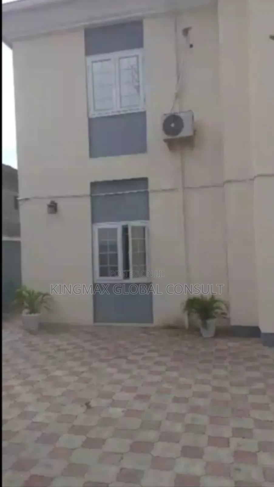 Furnished 4bdrm Duplex in Hillview Estate, for sale in Life Camp