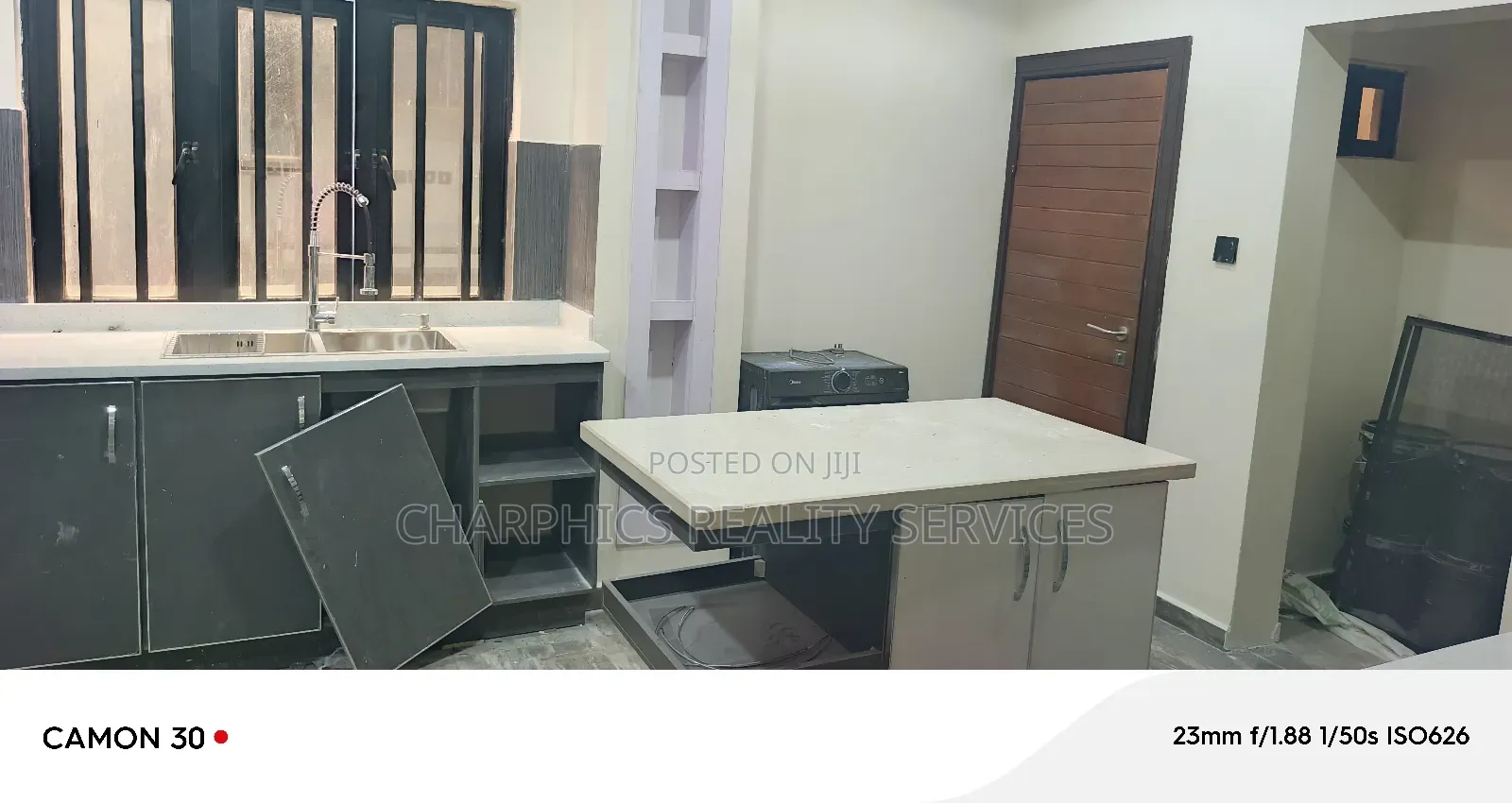3bdrm Apartment in Ikeja GRA for sale in Ikeja GRA