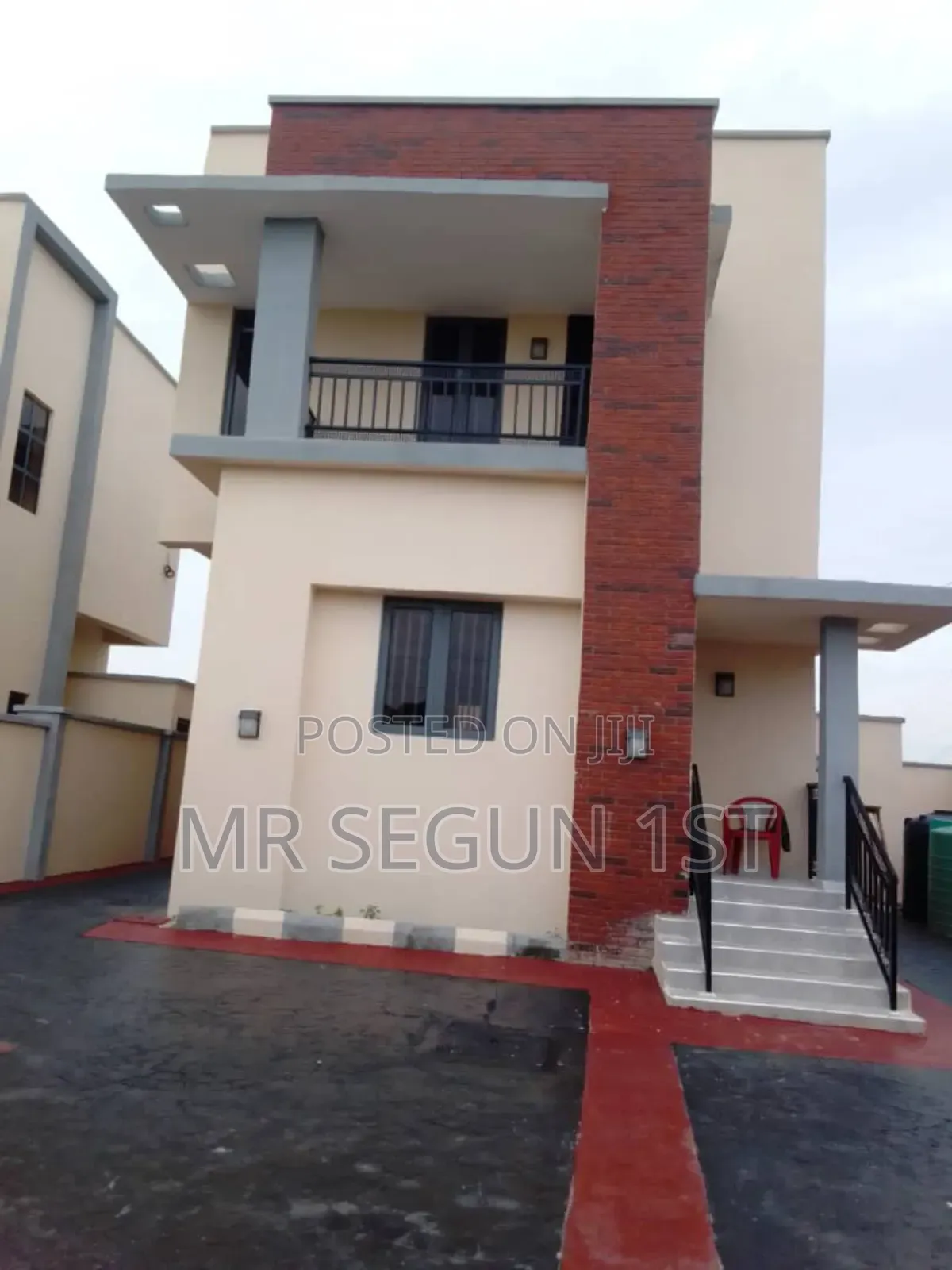 2bdrm Duplex in Lily Estate for sale in Oluyole Estate