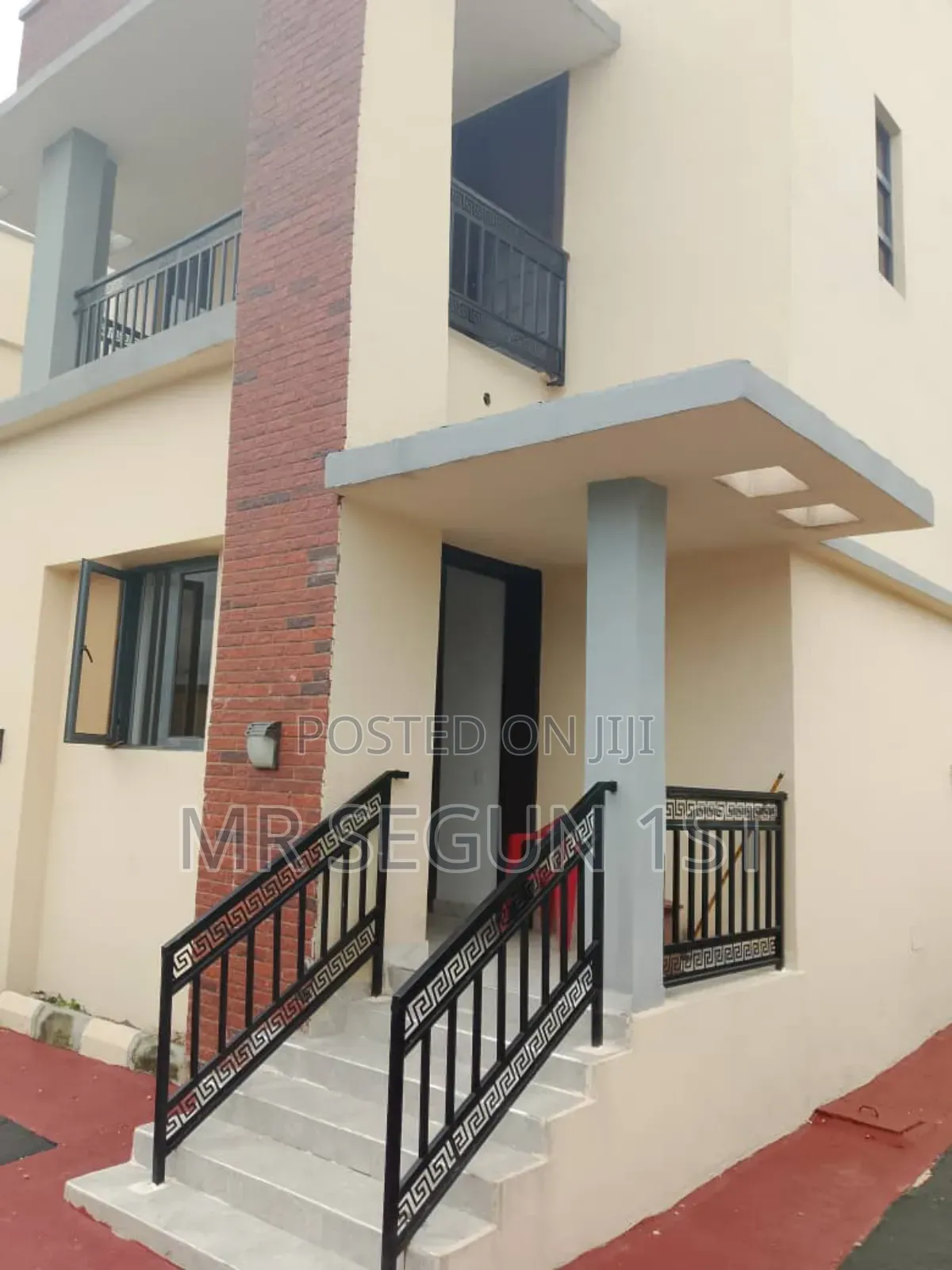 2bdrm Duplex in Lily Estate for sale in Oluyole Estate
