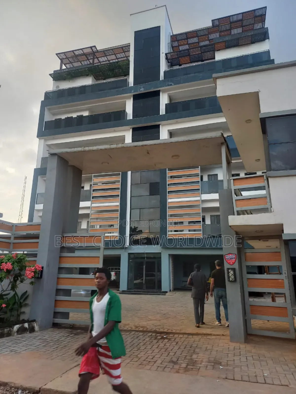 3bdrm Block of Flats in Oluyole Estay for rent in Oluyole Estate