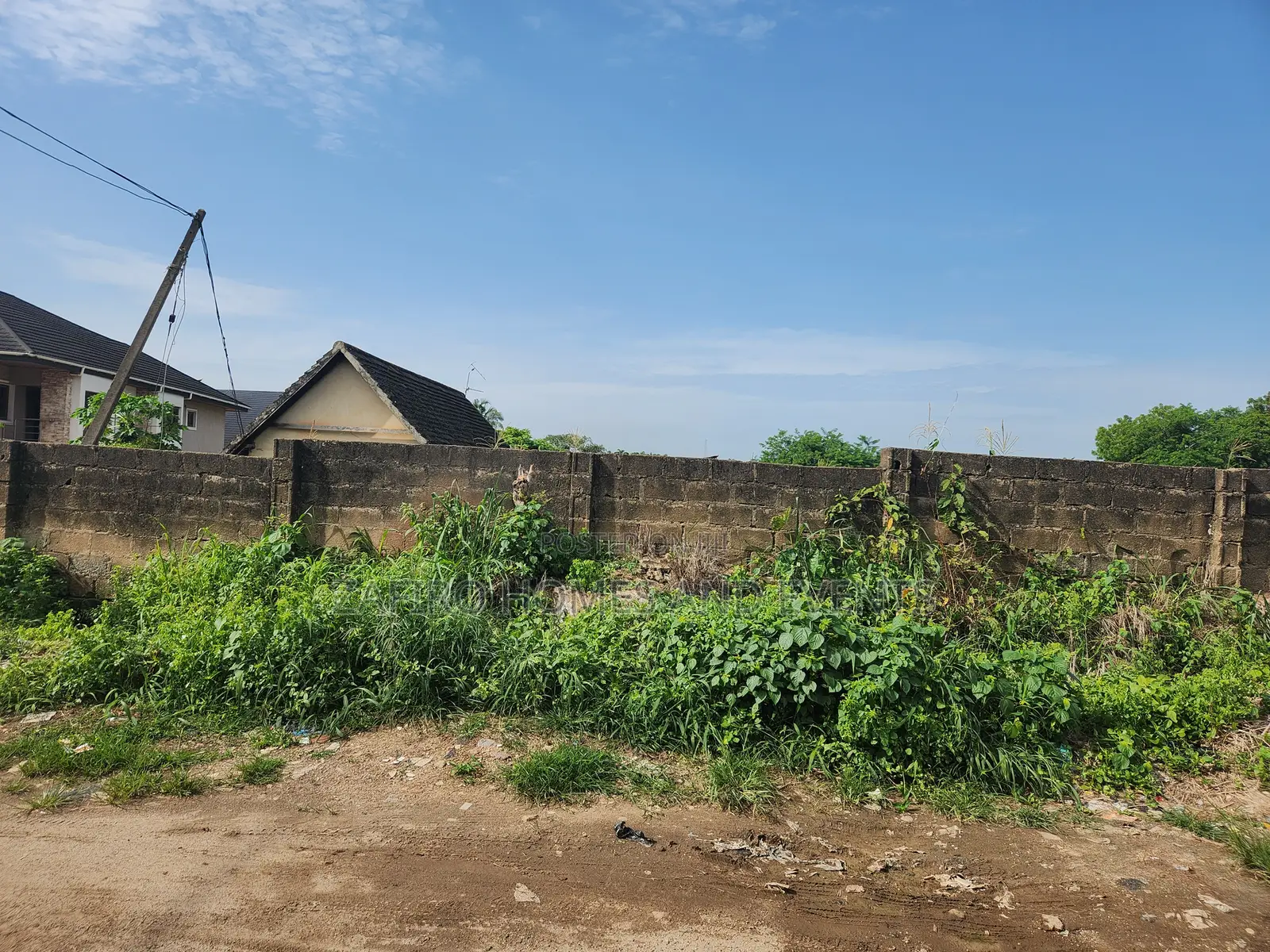 1000m2 Fenced Land Near Oba Adeshida Gate, Iyaganku Gra in Iyanganku