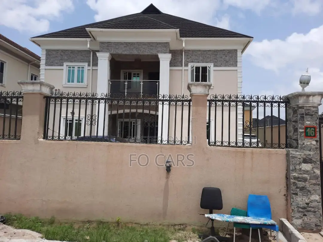 4bdrm Duplex in Lekki Pennisula, Ogombo for sale in Ogombo