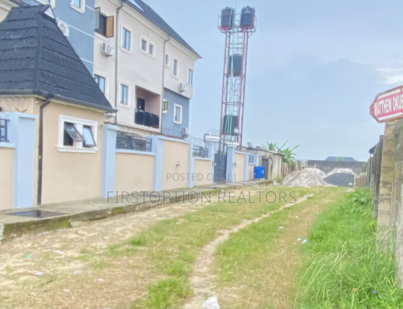 Sweet Deal! 400sqm Fenced Land by Shoprite Sangotedo in Sangotedo