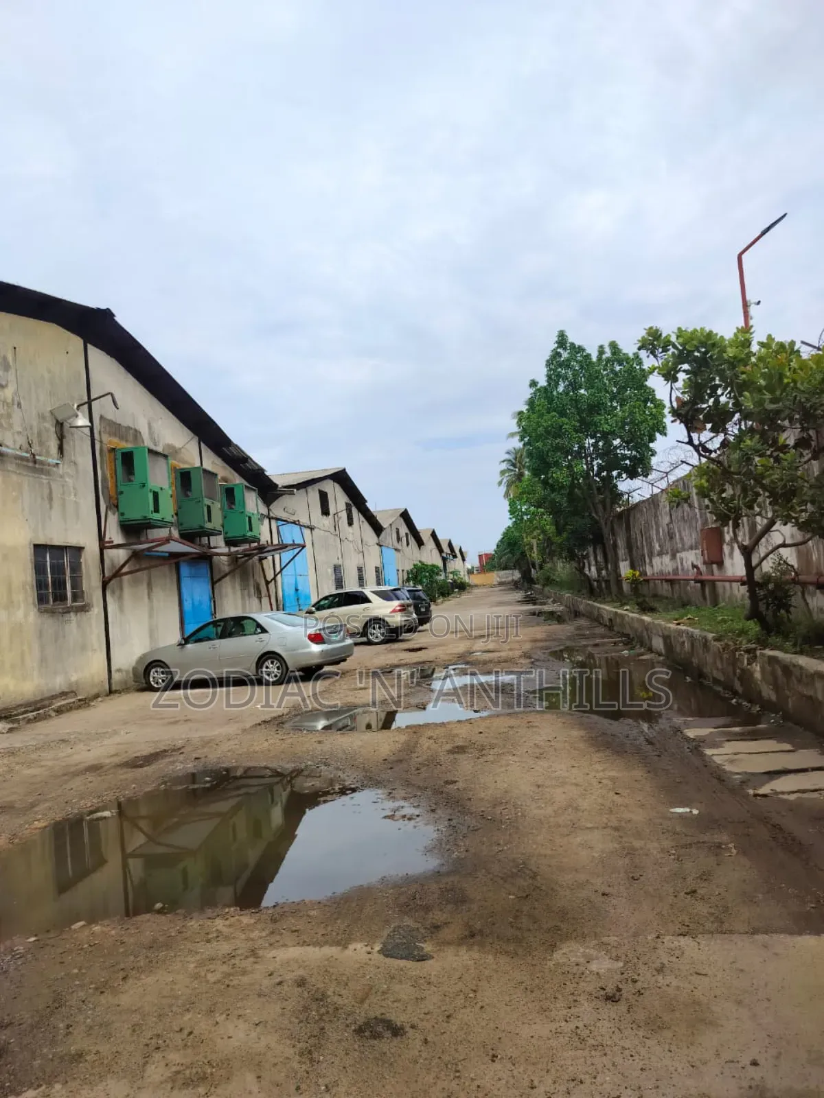 4.4 Acres of Warehouse Sitting on 120,000sqf With Offices in Oshodi Expressway