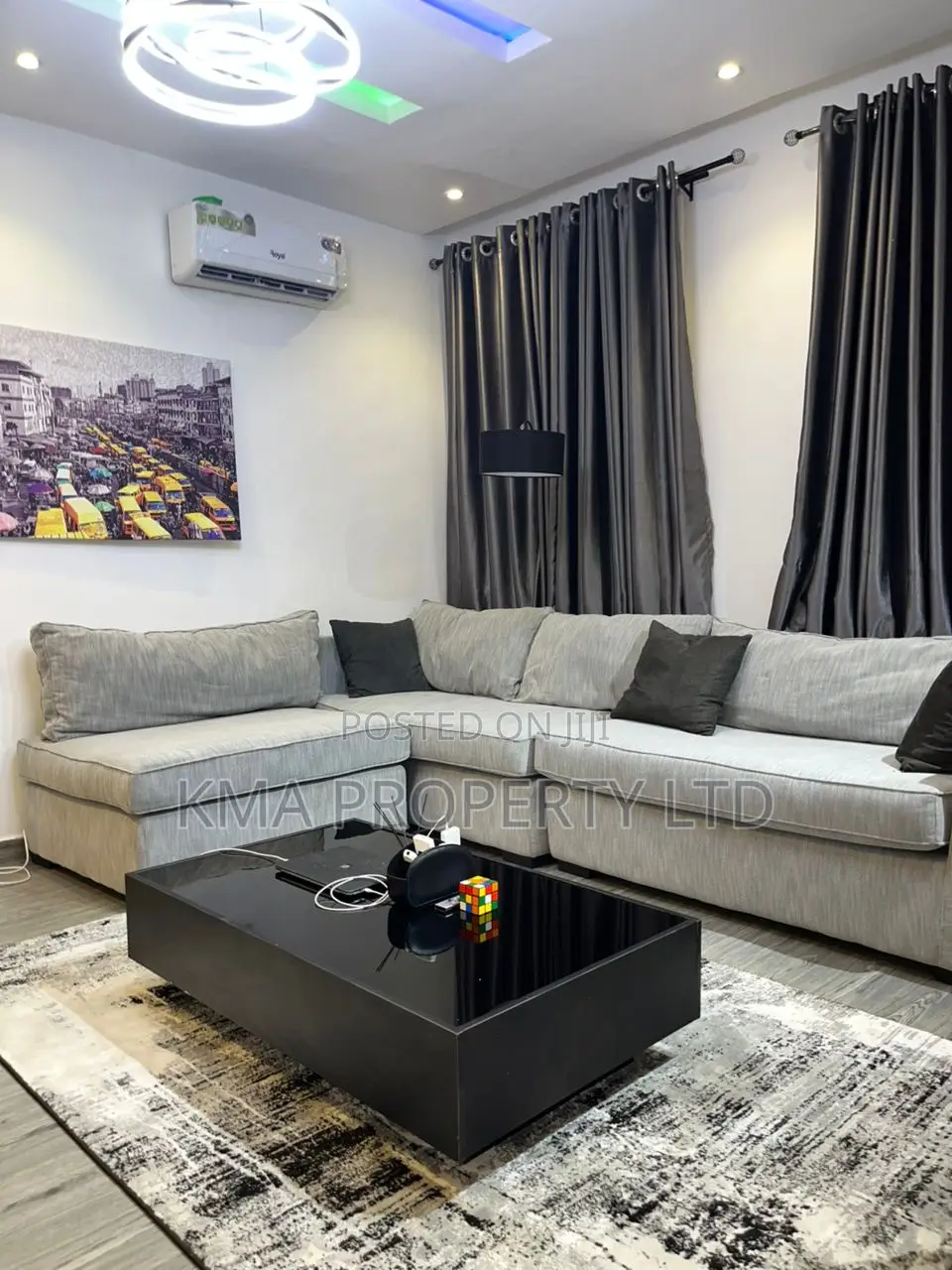 Luxurious 1 Bedroom Apartment With Pool and Ps5 in Lekki Phase 1