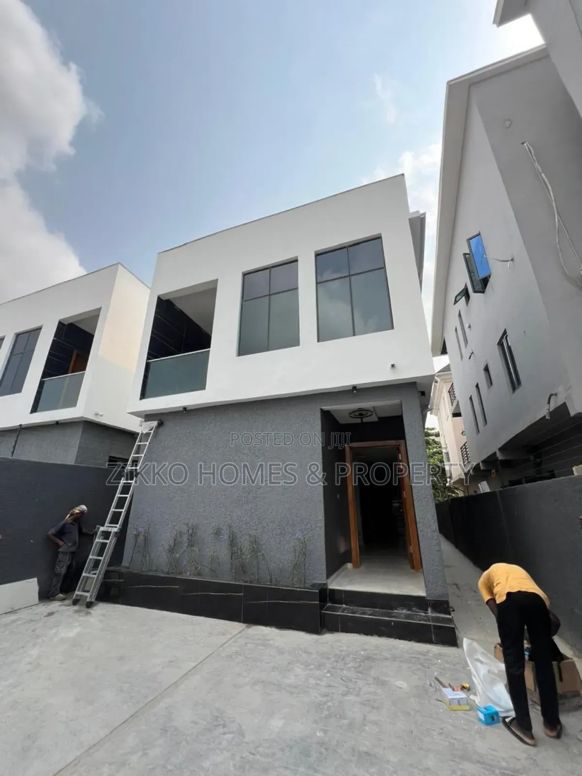 5bdrm Duplex in Ologolo, Lekki for sale in Lekki