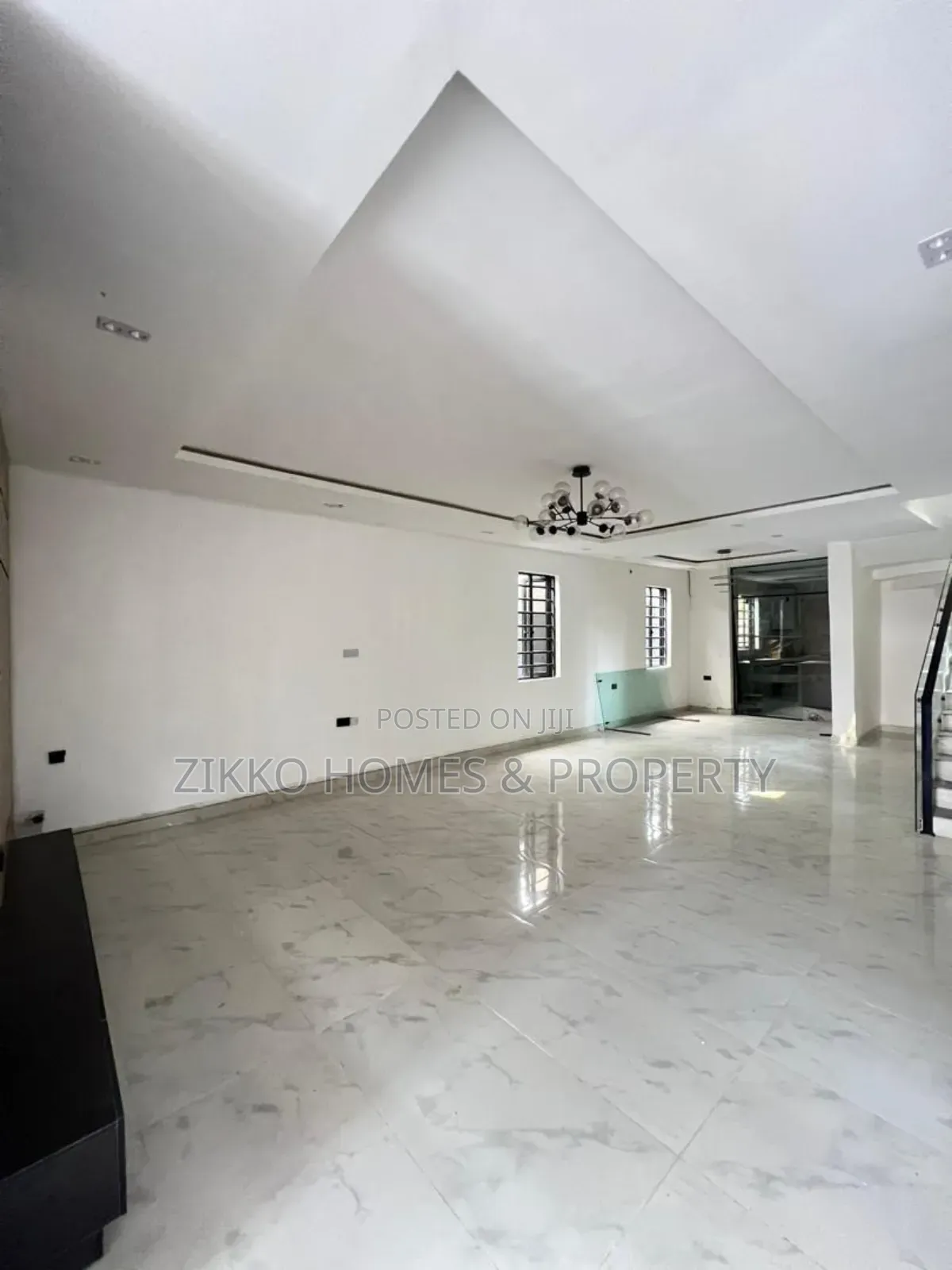 5bdrm Duplex in Ologolo, Lekki for sale in Lekki