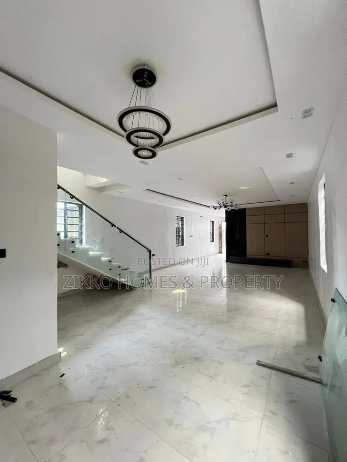 5bdrm Duplex in Ologolo, Lekki for sale in Lekki